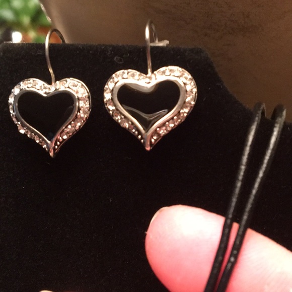 Jewelry - Picture 4 of 6